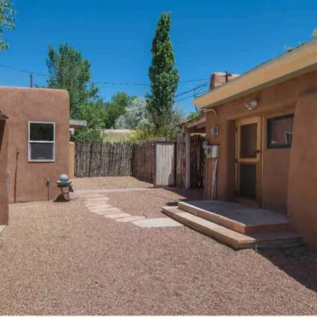 And Enjoy Casita Suenos Near The Plaza! Santa Fe