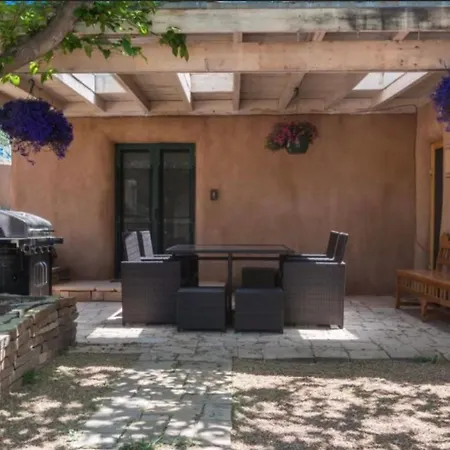 Holiday home And Enjoy Casita Suenos Near The Plaza!