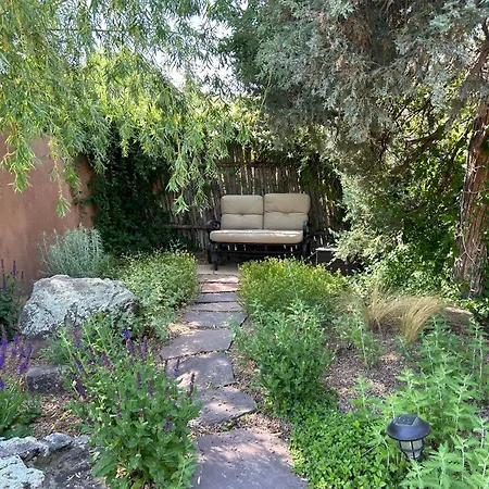And Enjoy Casita Suenos Near The Plaza! Santa Fe